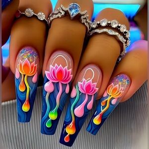 Dripping Flower Fake Press On Nails NWT